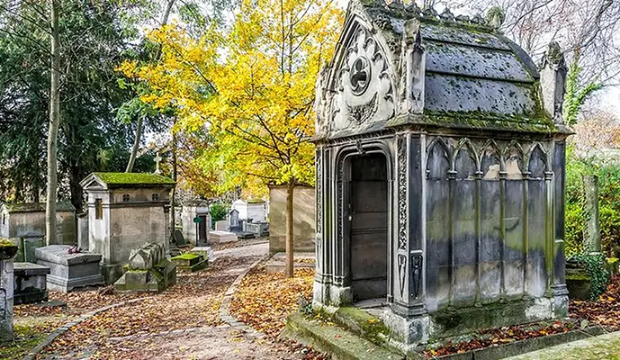 Pere Lachaise Cemetery Guided Walking Tour - Image 5