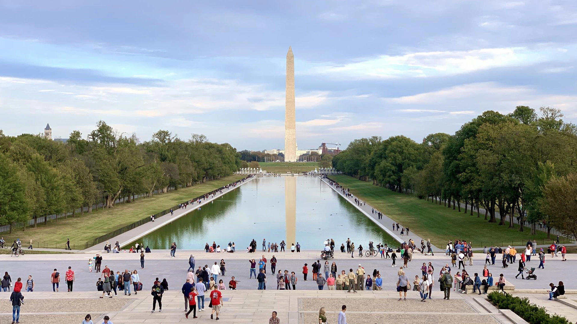 DC National Mall Walking Tour w/ Washington Monument Ticket (Monument is Entry only UNGUIDED)