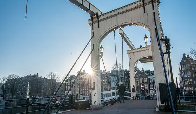 History of Amsterdam - City Center Guided Walking Tour - Image 4