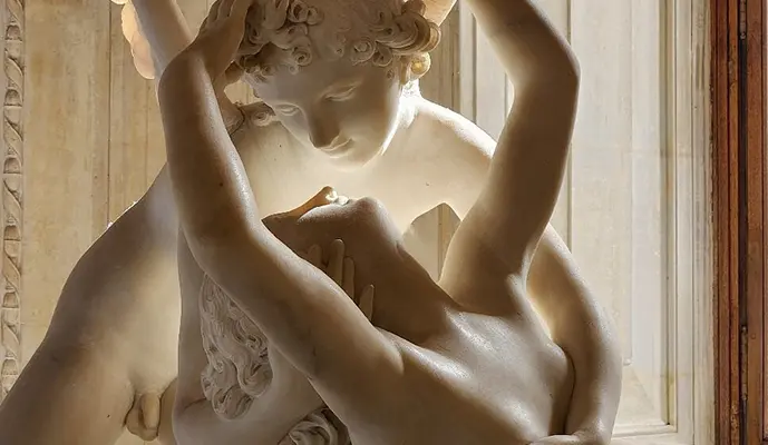 Louvre Museum Guided Tour - Image 5